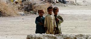 In Trümmern. Wie diese Kinder haben viele in der Region alles verloren.