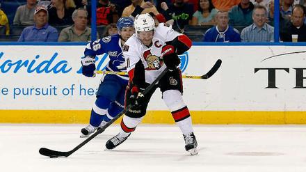 Seiten gewechselt. Daniel Alfredsson (hier im Trikot der Ottawa Senators) spielt nun für die Detroit Red Wings.