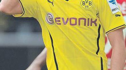 Au weia. Der Dortmunder Jonas Hofmann betrauert eine vergebene Chance. Foto: AFP