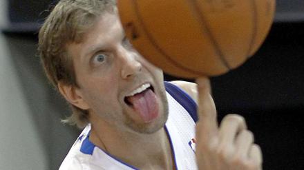 „Ich denke, wir werden ein gutes Jahr haben“, sagte Dirk Nowitzki am Montag.