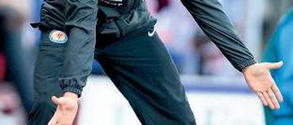 Leere Hände. Lieberknechts Braunschweiger sind abgeschlagen Letzter. Foto: dpa