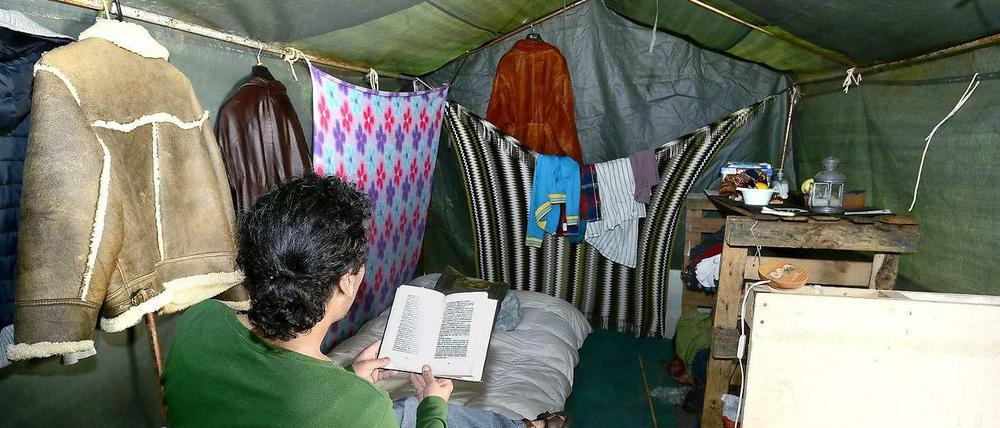 Heimat gesucht. In diesem Zelt im Flüchtlingscamp am Oranienplatz findet Mohamed manchmal Unterschlupf. Doch er schläft mal hier, mal dort. Groß nämlich ist seine Angst, festgenommen und abgeschoben zu werden. 
