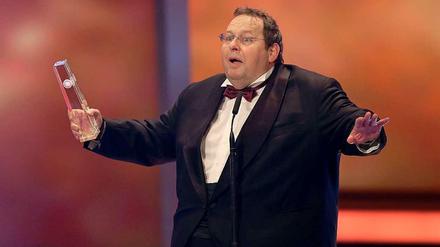 Der Kabarettist Ottfried Fischer wurde am Mittwoch in Köln beim Deutschen Fernsehpreis für sein Lebenswerk geehrt.