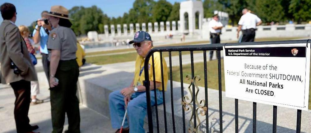 Veteranen trotzen der Schließung des Weltkriegsdenkmals in Washington.