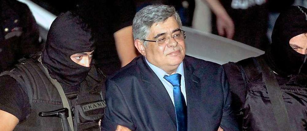 Nikos Michaloliakos, Parteichef der rechtsradikalen Goldenen Morgenröte, wurde am Donnerstag in Untersuchungshaft genommen