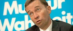 AfD-Chef Bernd Lucke will Ex-"Freiheit"-Mitglieder jetzt lieber doch nicht in seiner Partei sehen.