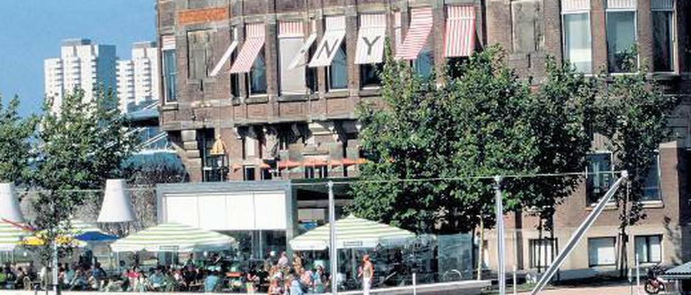 Backsteinnostalgie. Wo einst die Reederei Holland-Amerika Linie residierte, hat sich nun das Hotel New York einquartiert.