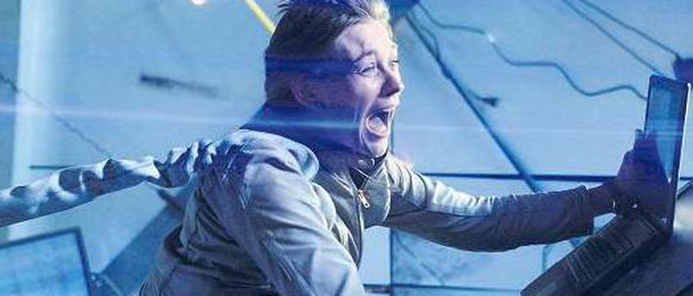 Im RTL-Film "Helden" mit Christiane Paul. droht ein Unfall im Genfer Teilchenbeschleuniger Deutschland ins Chaos zu stürzen. 