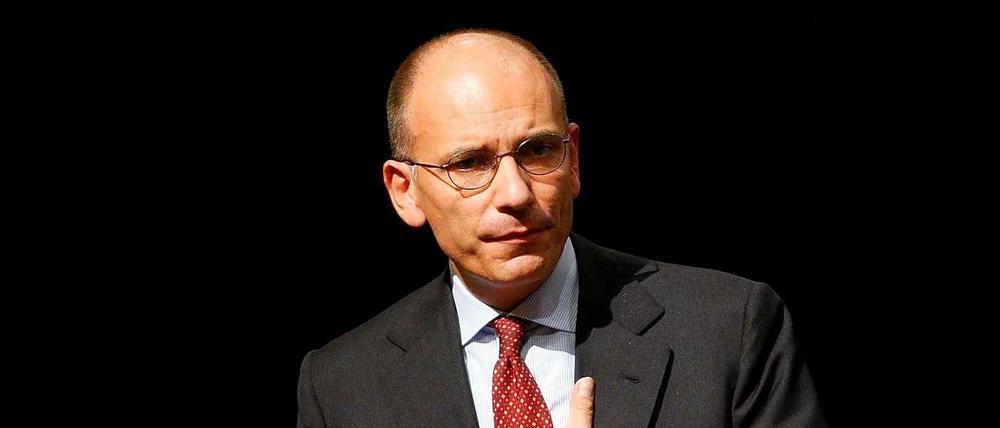 Italiens Premier Enrico Letta versucht seine Regierung zu retten.