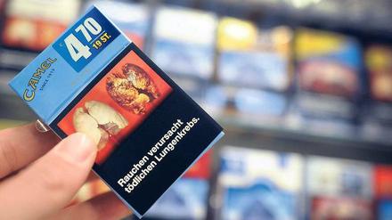 Risiko Rauchen. Auf 65 Prozent der Zigaretten-Verpackungen müssen in der EU künftig Schockbilder gezeigt werden.