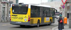 Sicher unterwegs. Die BVG will besser gegen Gewalttäter vorgehen und installiert deswegen künftig auch eine Videokamera über dem Fahrersitz.