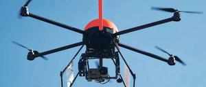 Alles im Blick. Neben der Bahn nutzen auch andere Unternehmen Drohnen zum Schutz ihres Eigentums. Dieses Gerät überwacht ein Vattenfall-Areal in Brandenburg. 