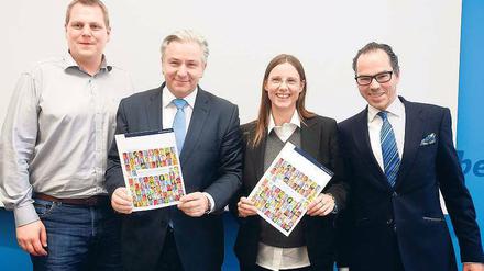 Gründerzeit mit Wooga-Chef Jens Begemann, Klaus Wowereit, Katrin Suder und Christian Malorny von McKinsey (von links) 