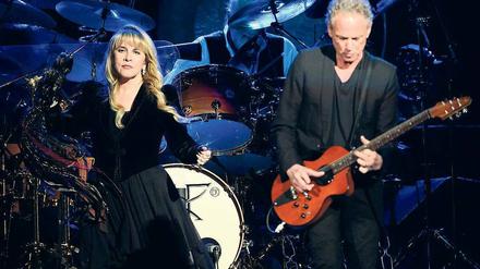 Stevie Nicks und Lindsey Buckingham in der O2-World.