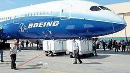Kommt nicht aus den Schlagzeilen. Der Dreamliner von Boeing. 
