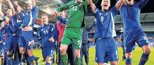 Hohe Sprünge. Nach einem 1:1 im letzten Gruppenspiel gegen Norwegen stehen die Isländern zwei Spiele vor ihrer ersten WM-Teilnahme.