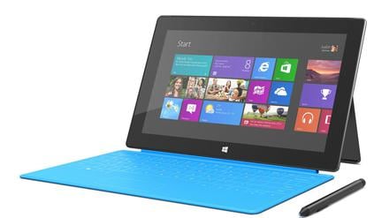 Das Surface Pro Tablet kostet in der einfachen Ausführung 880 Euro. 