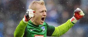 Ob Sascha Burchert, Torhüter von Hertha BSC, am Samstag beim Gastspiel gegen die Gladbacher genauso jubeln kann wie hier im März gegen Duisburg, wird sich zeigen.