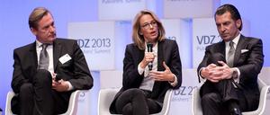 Diskutieren über die Zukunft der Zeitschriften: Mathias Döpfner (l.), Vorstandsvorsitzender Axel Spinger AG, Julia Jäkel, Vorstandsvorsitzende Gruner +Jahr, und Philipp Welte, Zeitschriftenvorstand Burda. 