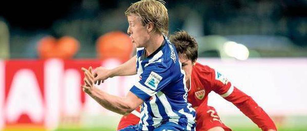Stets auf Ballhöhe. Der Norweger Skjelbred ist für Trainer Luhukay ein kompletter Spieler.