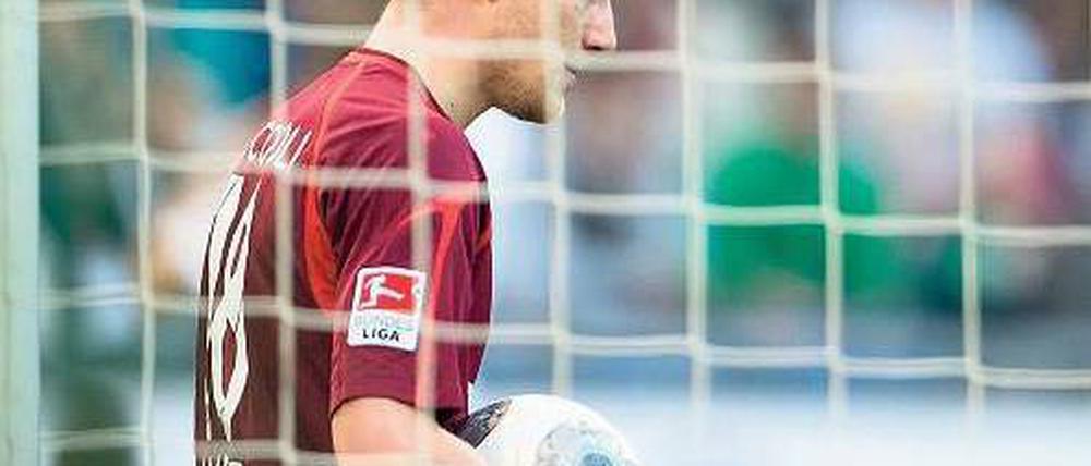 Ungewohnte Übung. Viermal mussten die Hannoveraner den Ball aus dem Tor holen.