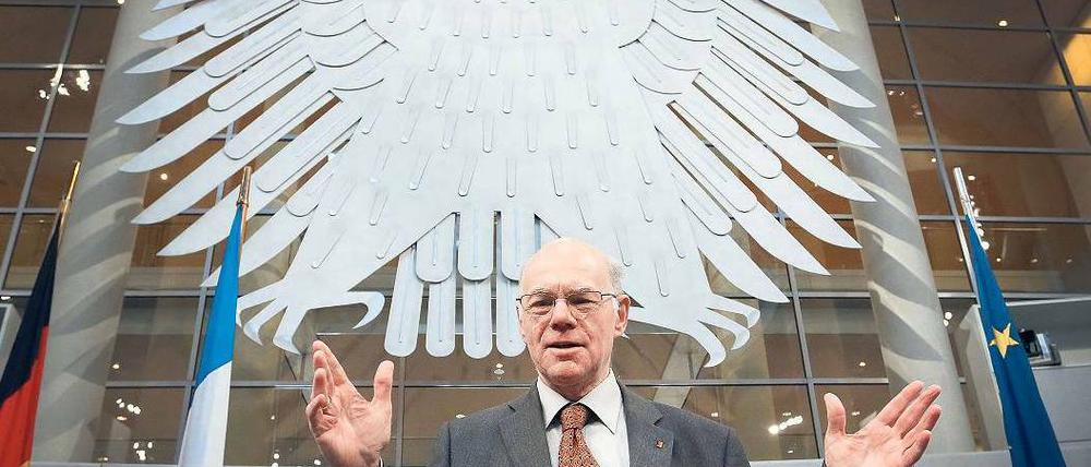 In seiner Macht. Wenn er findet, dass jemand zu wenig zu Wort kommt, kann der Bundestagspräsident ihm mehr Redezeit zubilligen. Foto: Stephanie Pilick/dpa