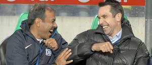 Haben derzeit gut lachen: Hertha-Trainer Jos Luhukay (links) und Manager Michael Preetz.