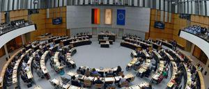 Weit weg vom Bürger. Das Abgeordnetenhaus soll durch die angestrebte Parlamentsreform für die Bevölkerung transparenter werden und mehr als bisher das Gefühl vermitteln, dass hier über die Interessen der Berliner abgestimmt wird. 