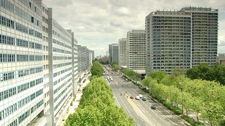 Das Verschönerungskombinat hatte viel zu tun in der Leipziger Straße.