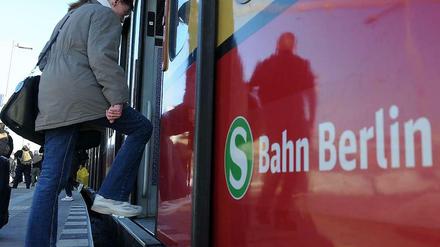 Vorsicht an der Bahnsteigkante. Ab Freitag sollte man ein paar Minuten mehr einplanen.