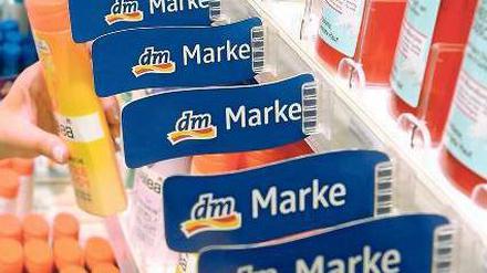 Das Geschäft mit Drogerieartikeln läuft. Dm verzeichnete im vergangenen Geschäftsjahr mit 7,7 Milliarden Euro einen neuen Rekordumsatz. Foto: dpa