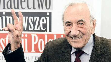 Tadeusz Mazowiecki war der erste Ministerpräsident Polens nach dem Ende des Kommunismus. Die junge Demokratie in seinem Land hat der tief gläubige Katholik entscheidend geprägt. Foto: dpa