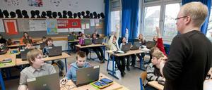 Plötzlich vor der Klasse. Lehramtsstudenten sollen künftig besser auf die Begegnung mit den Schülern vorbereitet werden.