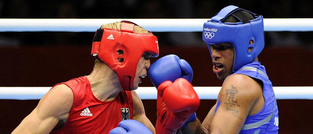 Wie bei Olympia wurde vorher bei der WM immer mit Kopfschutz geboxt. Erst in Almaty war das bei der WM nicht mehr der Fall. 