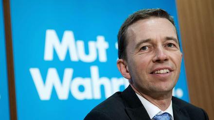 Bernd Lucke ist vorerst an seinen volkswirtschaftlichen Lehrstuhl nach Hamburg zurückgekehrt.