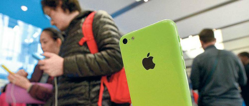Jetzt auch in Farbe: Das iPhone 5c ist eine etwas günstigere Gerätevariante. Das drückt den Gewinn von Apple.