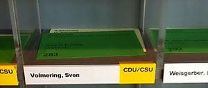 Die Stimmkarten für die Wahl der Bundestagspräsidenten.