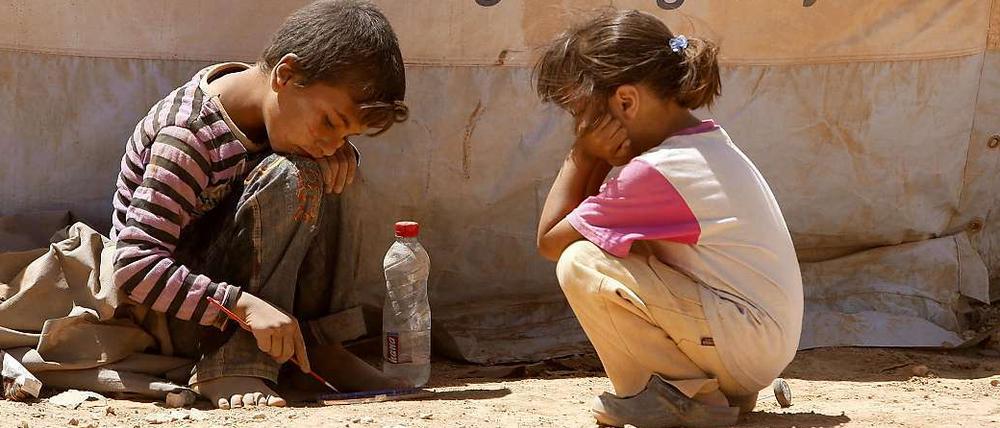 Lageralltag: Syrische Kinder in einem Flüchtlingscamp an der jordanischen Grenze.