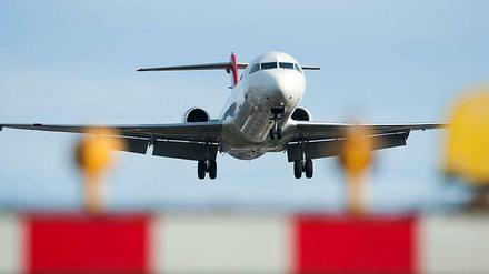 Der Pilotenverband Cockpit kritisiert die Flugrouten am BER als zu riskant.