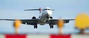 Der Pilotenverband Cockpit kritisiert die Flugrouten am BER als zu riskant.