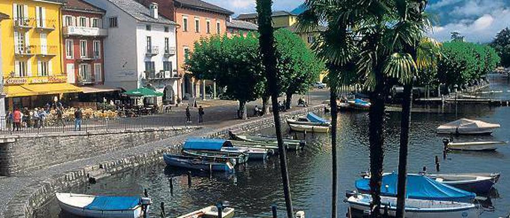 Mit Flair. In der Hochsaison lockt Ascona auch die Schönen und Reichen. Im Frühling und Spätherbst gehört die Uferpromenade den stillen Genießern.