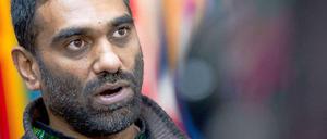 Greenpeace-Chef Kumi Naidoo berichtete am Rande des Seegerichtsverfahrens von den harten Haftbedingungen, die die "Arctic 30" in Murmansk zu ertragen haben. 