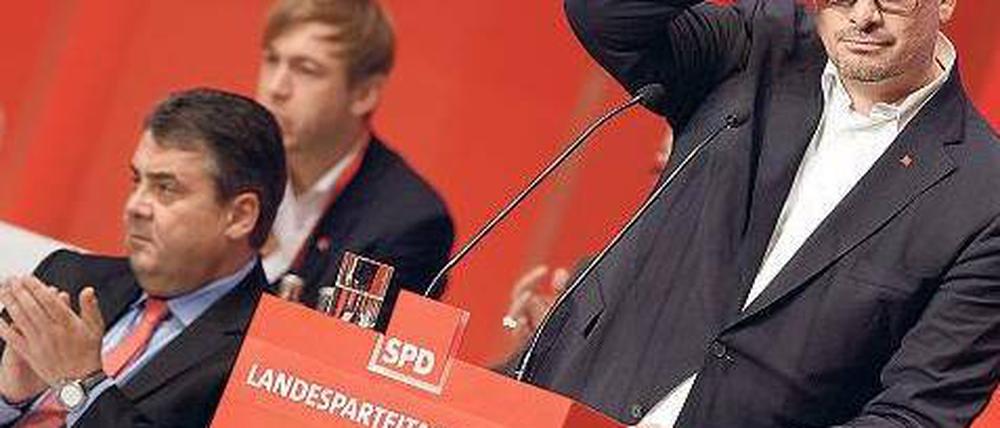 Mir nach, Genossen! Der Vorsitzende der Berliner SPD, Jan Stöß, will die politische Nähe zur Linkspartei vergrößern. Das kommt gut an im traditionell linken Landesverband.