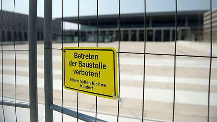 Der Flughafen BER bleibt eine Baustelle - die immer und immer teurer wird.