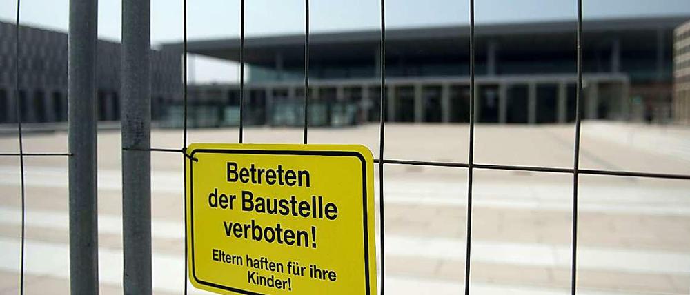 Der Flughafen BER bleibt eine Baustelle - die immer und immer teurer wird.