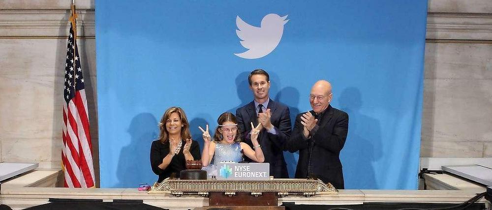 Zum Börsengang des Mikrobloggingdienstes "Twitter" kam sogar Sir Patrick Stewart (re.)