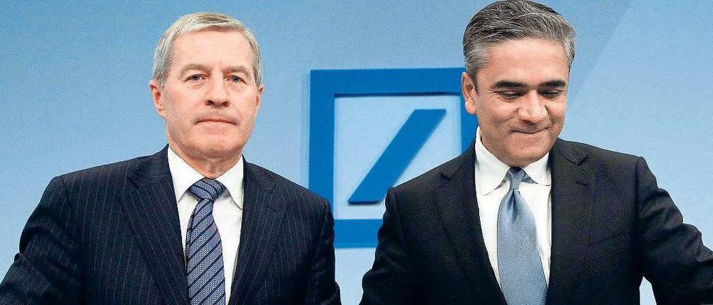 Ein herausforderndes Umfeld: Die beiden Chefs Jürgen Fitschen (l.) und Anshu Jain müssen mit Belastungen aus Rechtsstreitigkeiten in Milliardenhöhe rechnen.