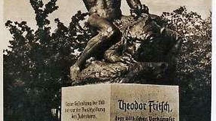 Das Fritsch-Denkmal in Zehlendorf, Aufnahme von 1937
