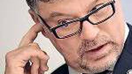 Bundestrainer, was nun? Pat Cortina sah in München wenig Positives. Foto: dpa