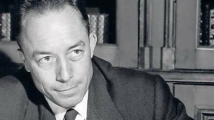 Ausgezeichnet. Albert Camus (1913–1960) im Oktober 1957 nach der Zuerkennung des Literaturnobelpreises. Foto: AFP